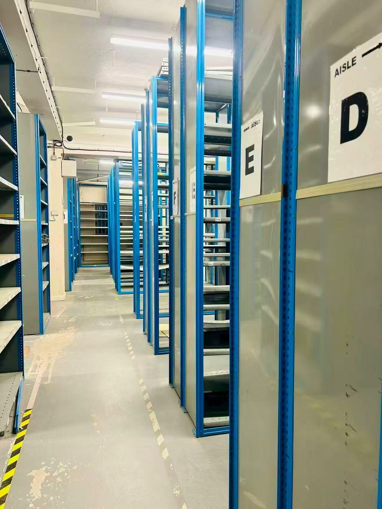 Numbered picking aisles inside the FrontX warehouse